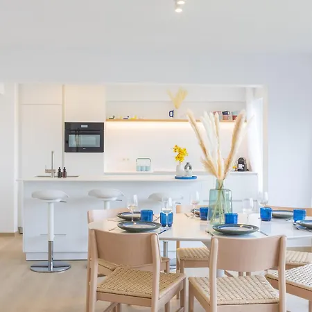 Apartment Maison Anna - Luxury - View - 2 Bedrooms - 2 Bathrooms - Parking *